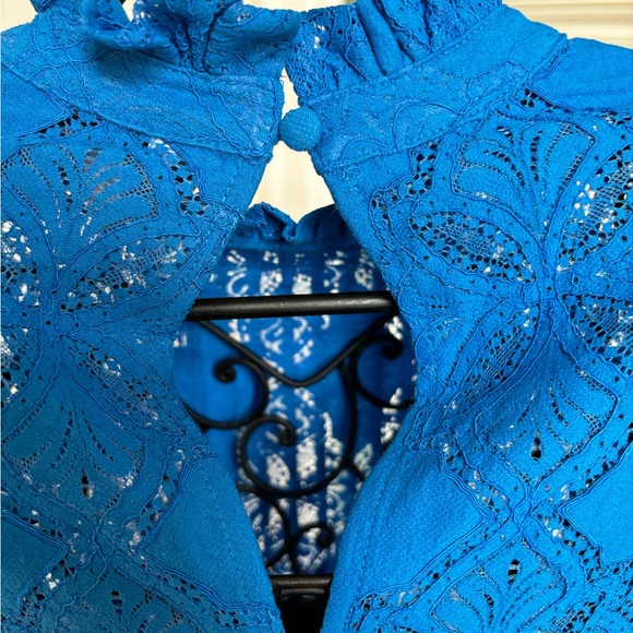 Reitman’s size small electric blue lace sheer blouse. - Picture 14 of 15